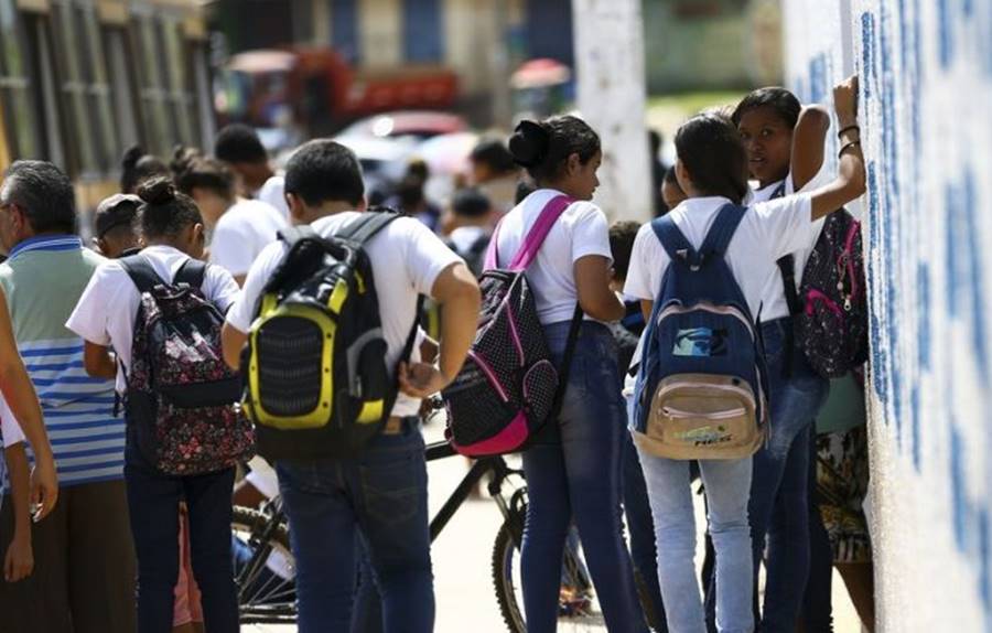 Estudantes da rede estadual ganham novo prazo para renovarem a matrícula