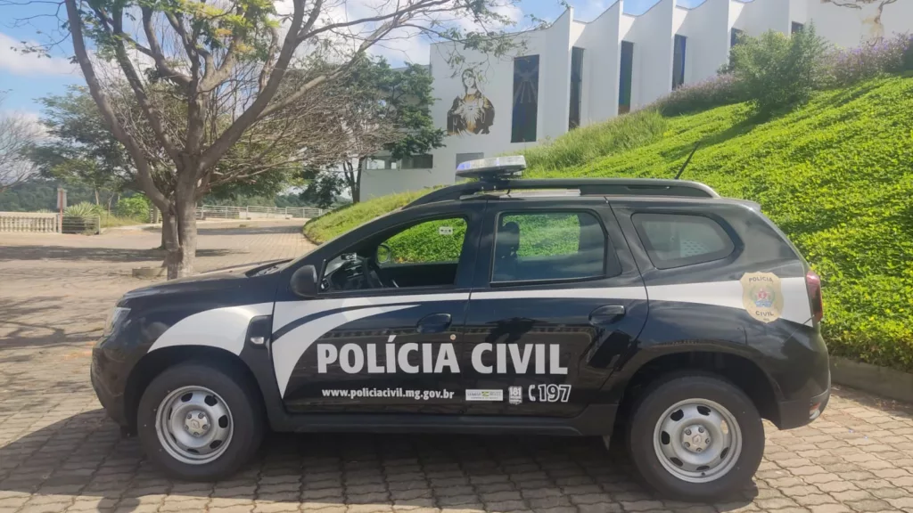 Polícia Civil prende dupla por roubo em Muriaé