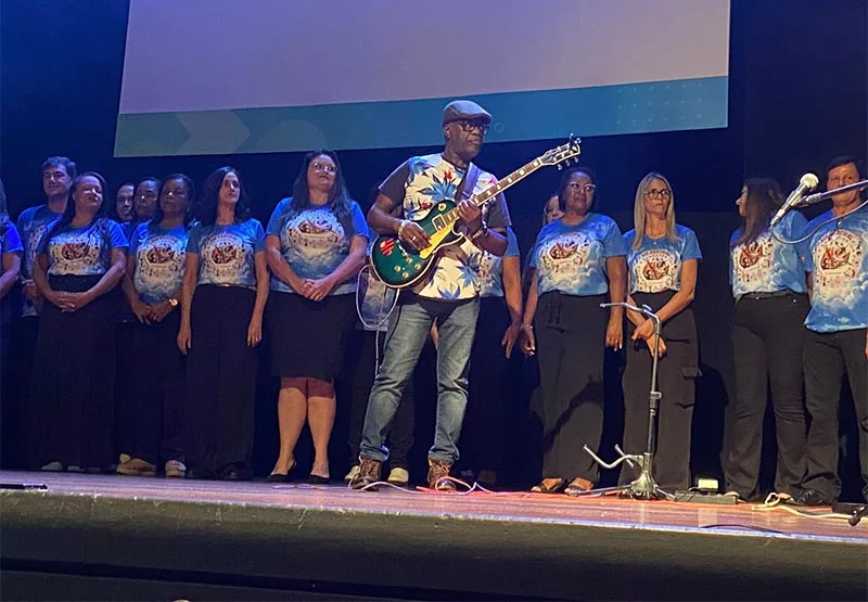 Escola Astolfo Dutra realiza Festival Cantos e Encantos da Poesia