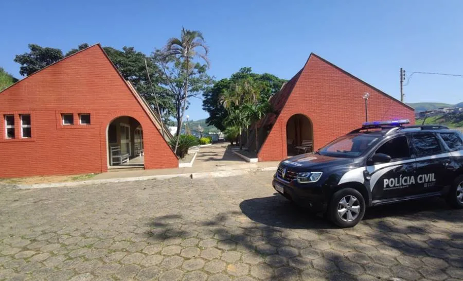 PC prende homem após arrombar e furtar objetos do cemitério de Leopoldina