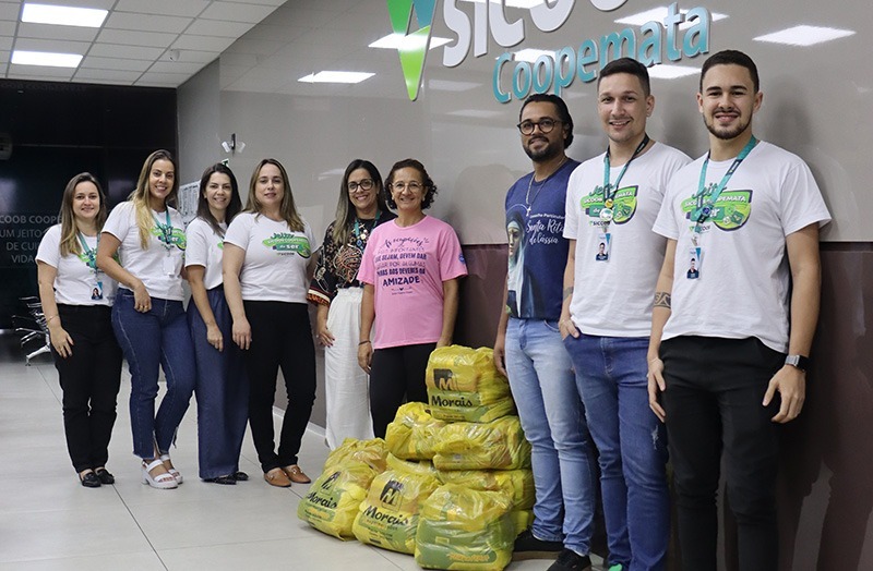 Sicoob Coopemata vai doar 3,5 toneladas de alimentos