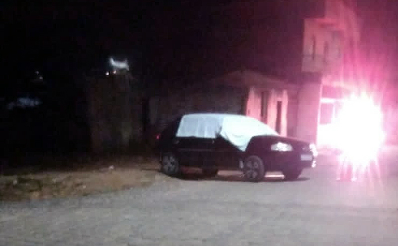 Homem é morto a tiros dentro de carro em Piraúba