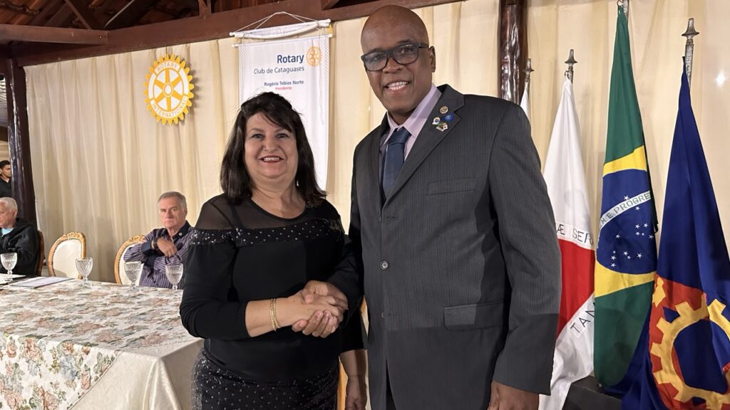 Advogada Maristela Fernandes assume a presidência do Rotary Clube