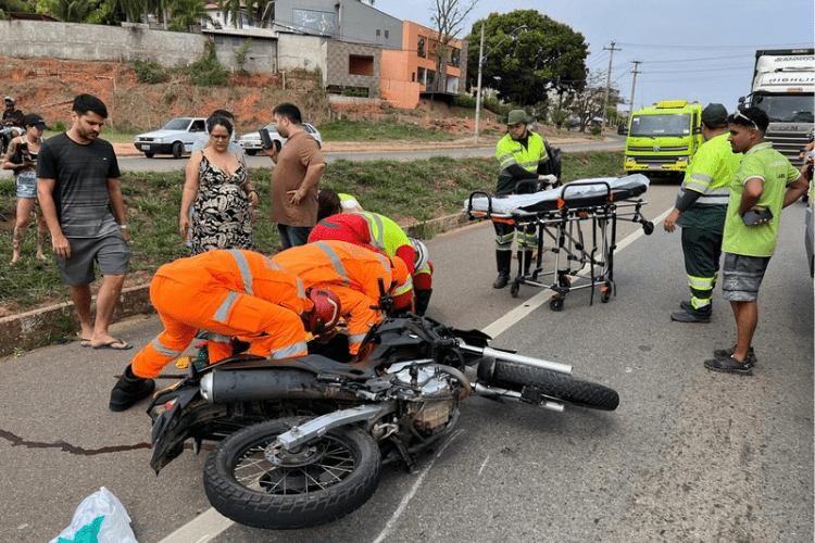 Acidente deixa dois gravemente feridos na BR-116, em Muriaé