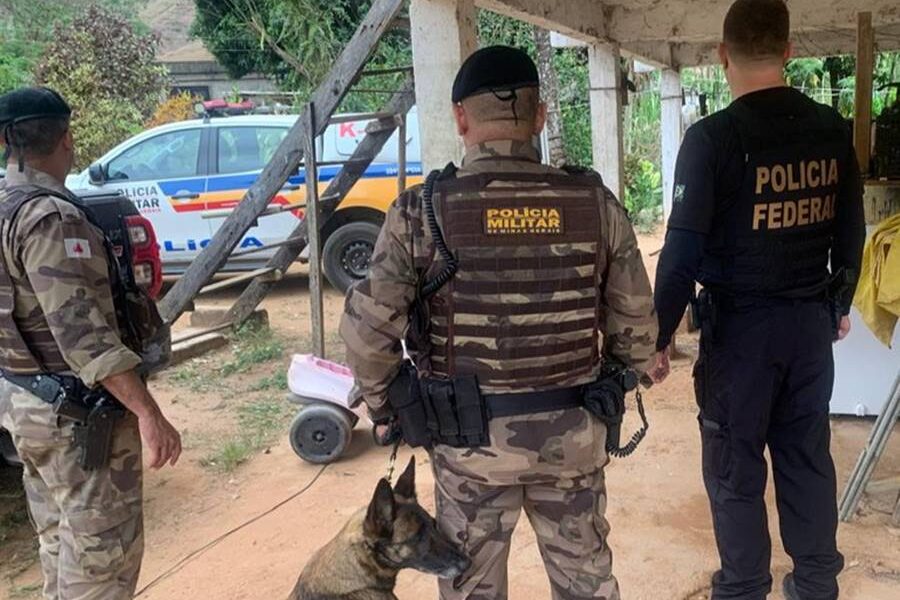 Polícia Federal cumpre seis mandados de busca e apreensão em Argirita