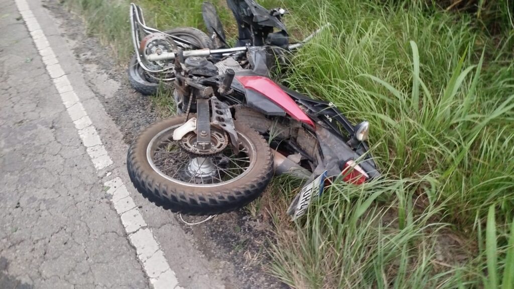 Motociclista fica em estado grave após colisão na estrada Cataguases-Leopoldina