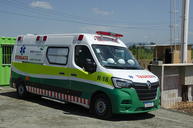 Motorista fica ferido em acidente com caminhão na BR-116