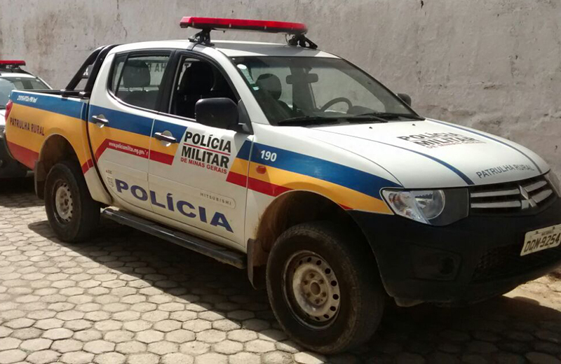 Corpo é encontrado carbonizado dentro de carro em Recreio