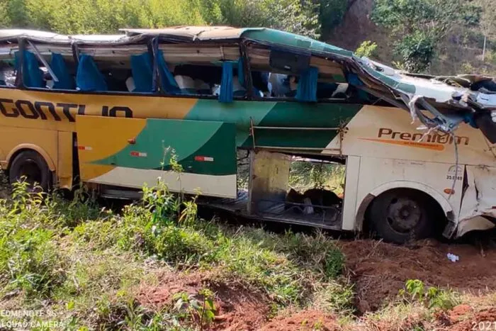 Vítima de acidente de ônibus em Leopoldina será indenizado em R$ 14 mil