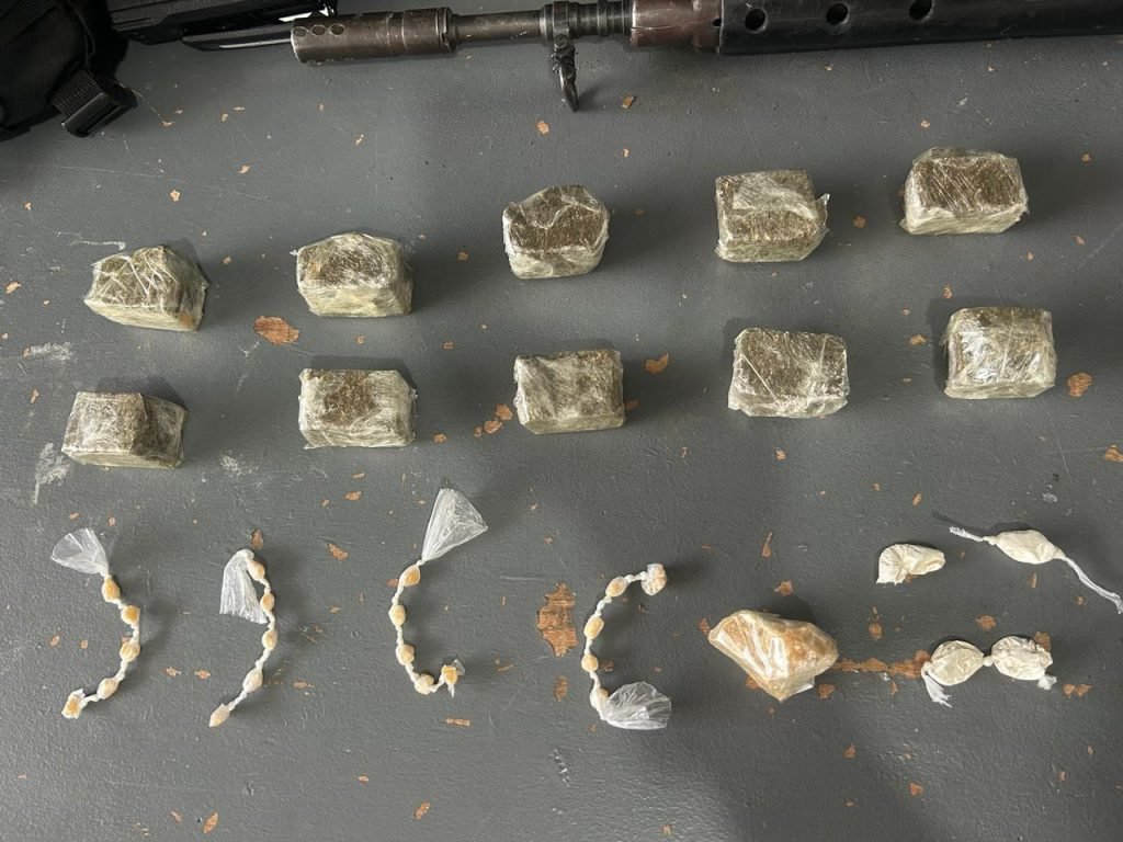 PM desarticula venda de drogas em cemitério de Maripá de Minas