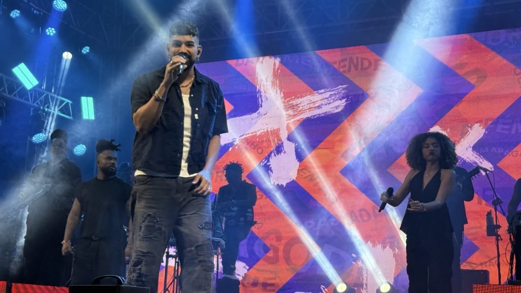 Dilsinho faz o primeiro show pelos 148 anos de Cataguases