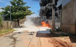 Incêndio de grandes proporções