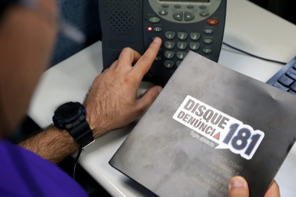 Disque Denúncia 181 completa 18 anos e chega a 250 mil chamadas