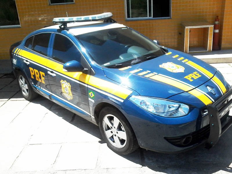 Colisão frontal deixa um morto na BR-116, em Leopoldina