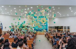 Público se emociona com
