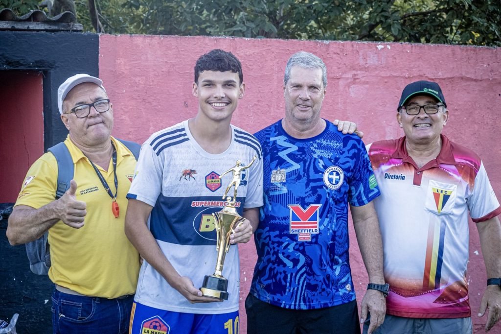 Cruzeiro conquista o Campeonato Amador Adulto da LEC