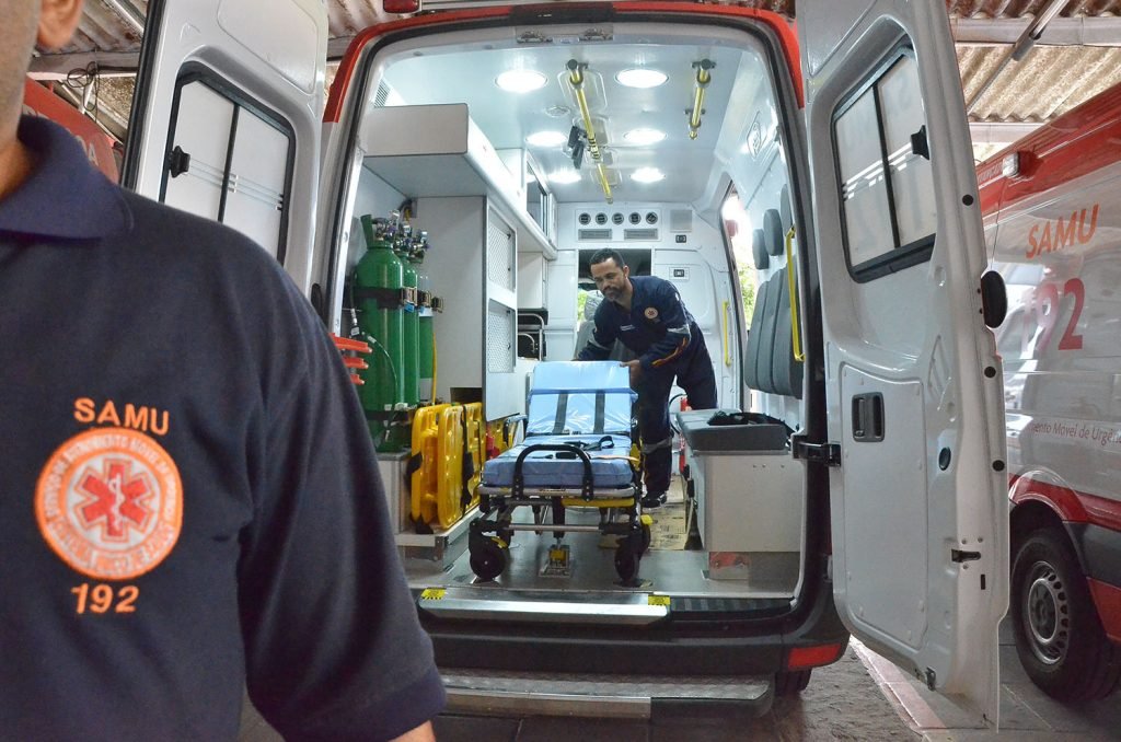 Homem morre após se engasgar durante o almoço em Leopoldina