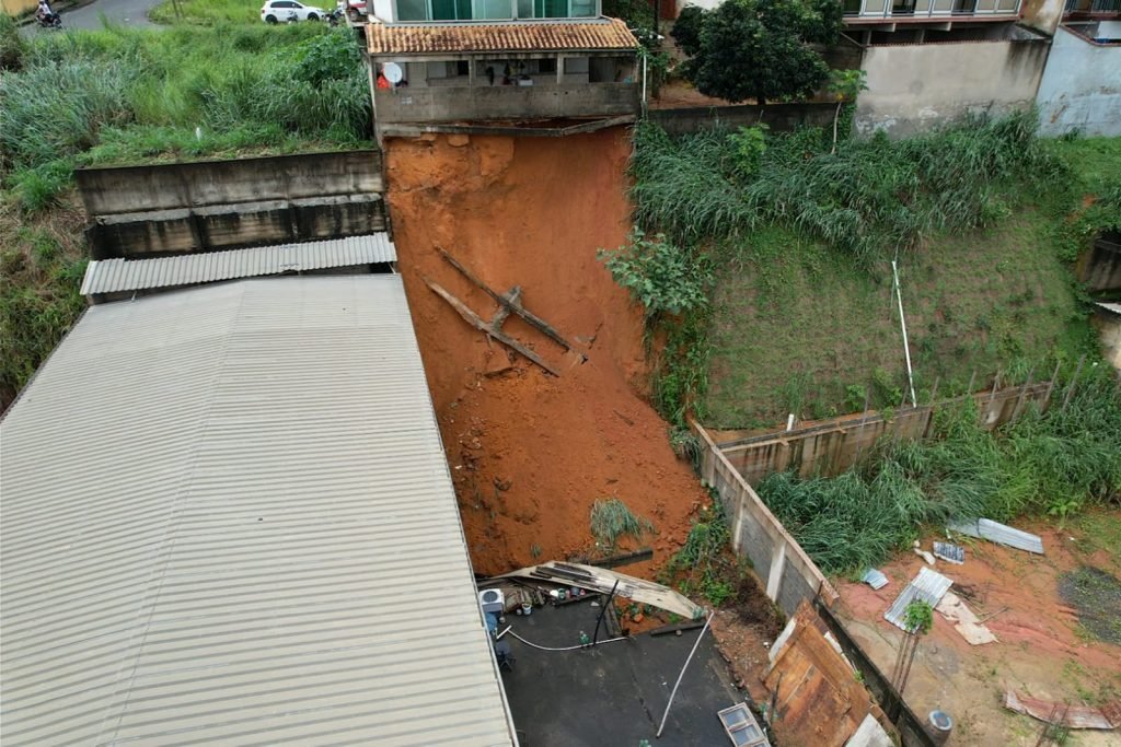 Defesa Civil interdita imóvel no Bairro São Pedro