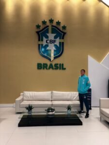 Zagueiro cataguasense está na