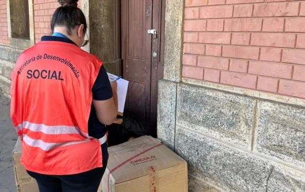 Equipe da Prefeitura de Cataguases atua junto à população de rua