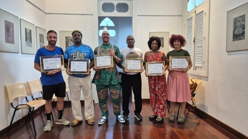 Prefeitura entrega certificação de novos Pontos de Cultura