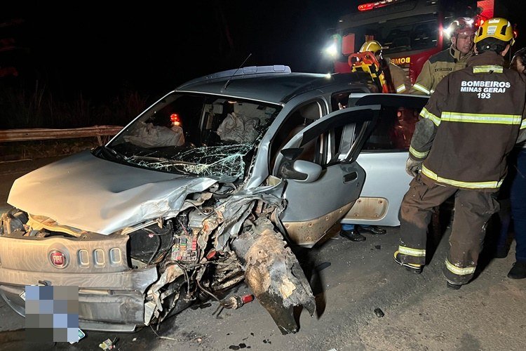Acidente com três veículos deixa feridos na BR 356, em Muriaé