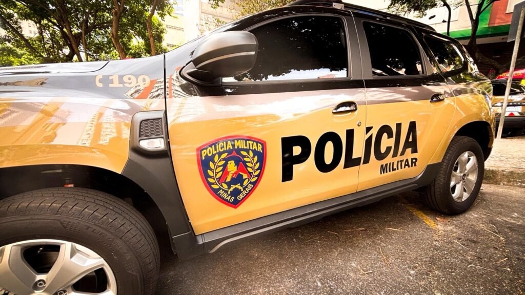 Homem é esfaqueado pelo ex-companheiro da namorada, em Muriaé