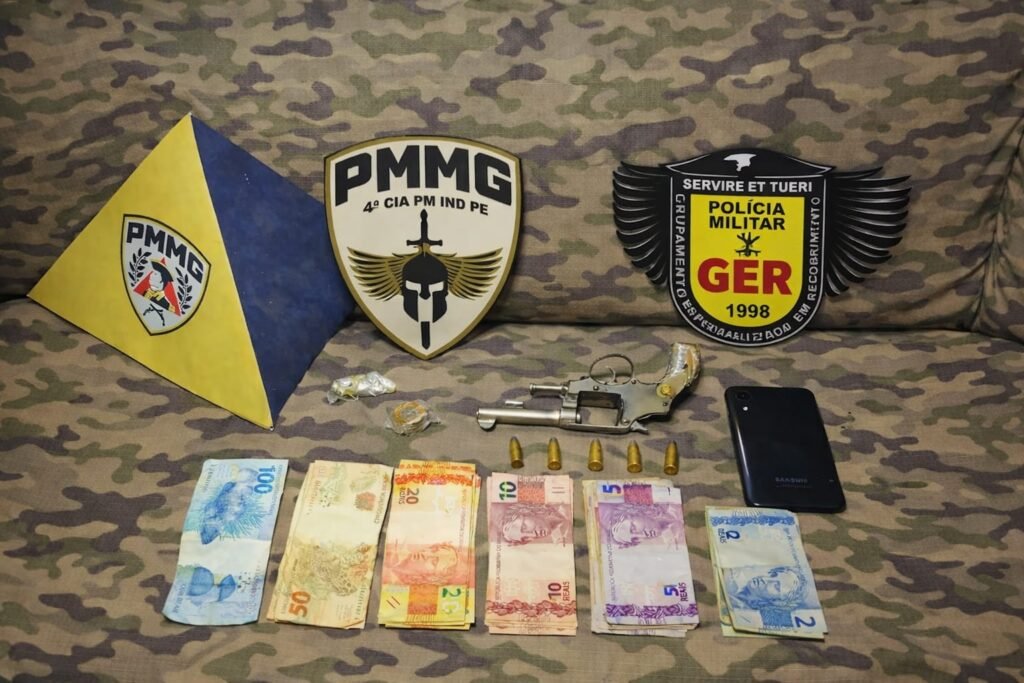 Operação policial prende três por tráfico de drogas em Miraí