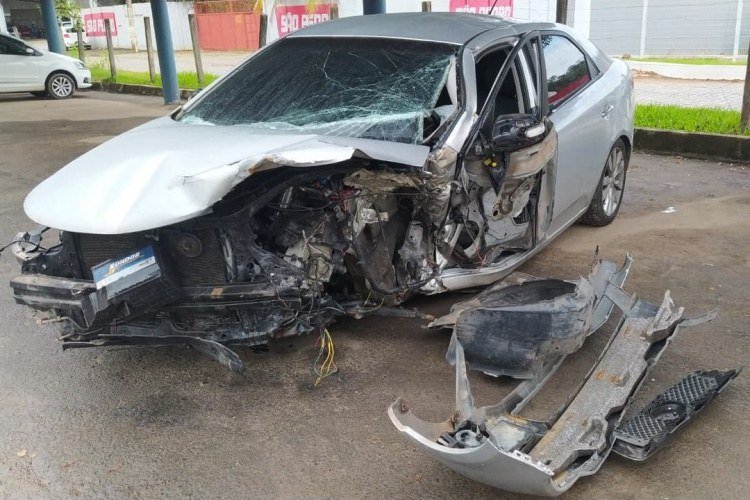 Acidente com três veículos deixa feridos na BR-116, em Muriaé