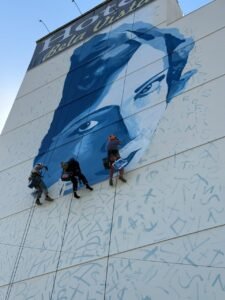 Público acompanha criação de
