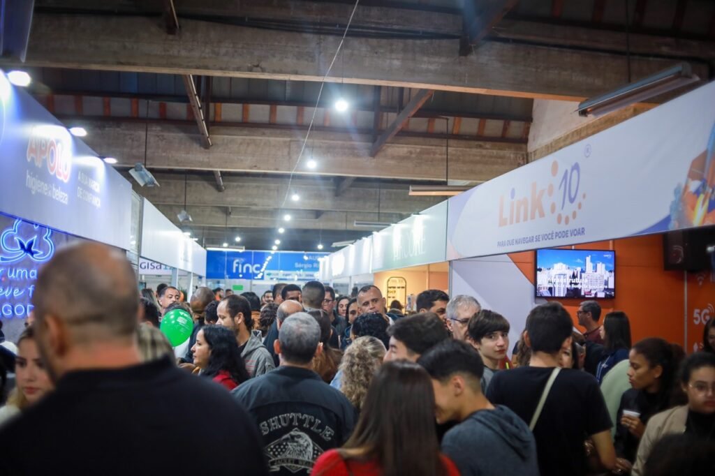 FINC 2026 reúne negócios, gastronomia e música com entrada franca