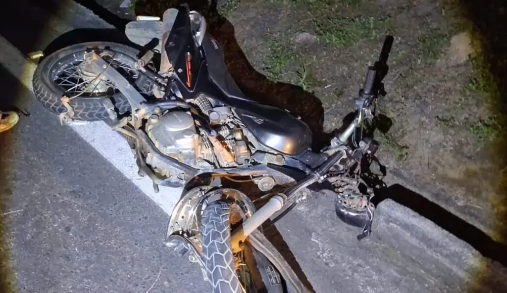 Jovem de 23 anos morre em acidente na BR-116 em Além Paraíba
