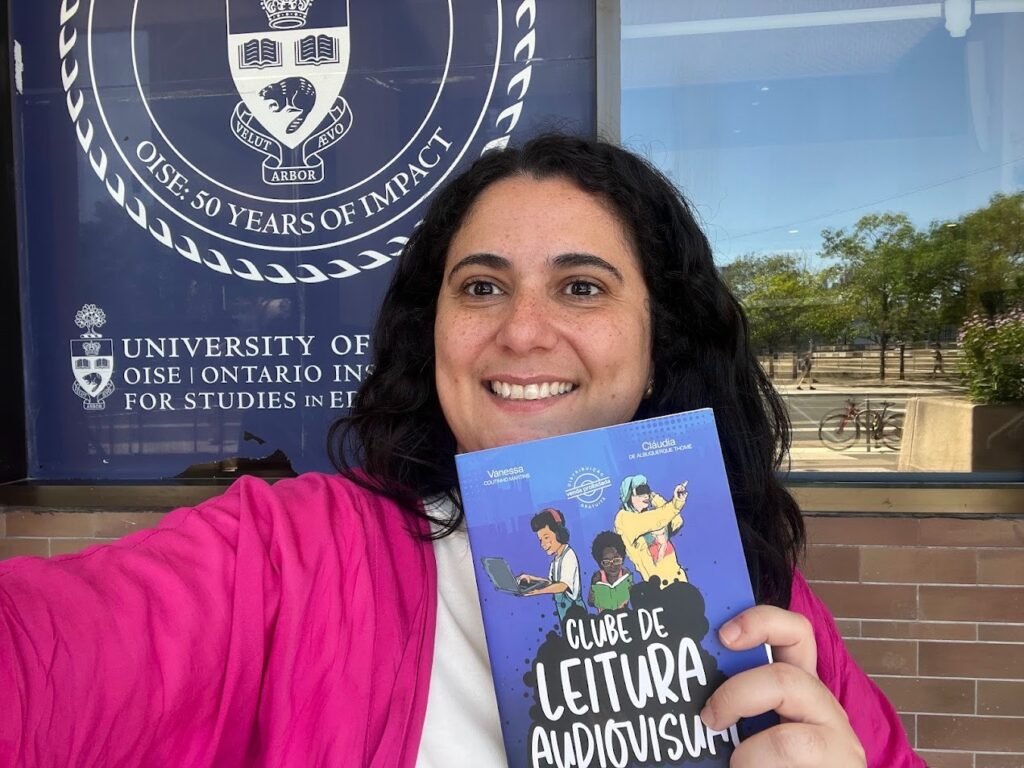 Professora da UEMG Cataguases apresenta pesquisa em Universidade no Canadá