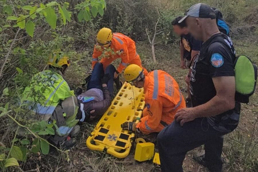 Homem fica ferido após salto frustrado de voo livre em Leopoldina