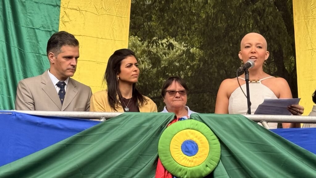 Manhã de domingo foi de Desfile Cívico pelos 149 anos de Cataguases