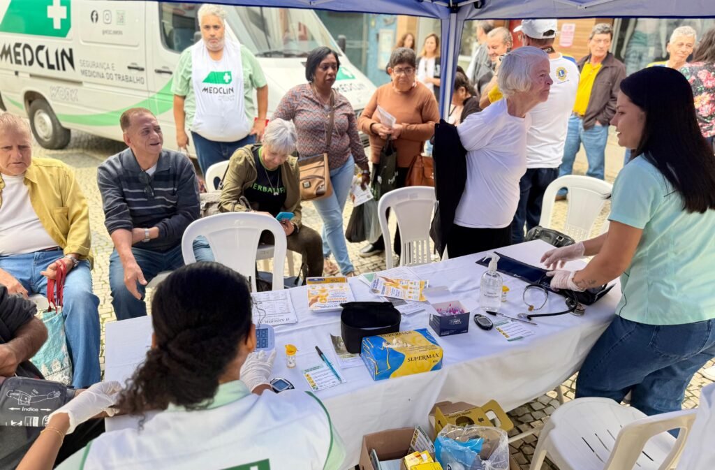 Lions promove ações de saúde, prevenção e meio ambiente no Calçadão
