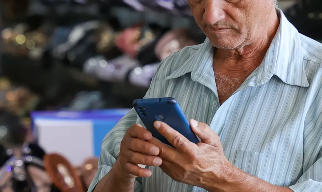 Biometria facial será obrigatória para usuários de telefone celular