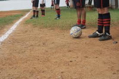 Os campos de futebol de v&aacute;rzea da cidade ser&atilde;o beneficiados (foto ilustrativa)