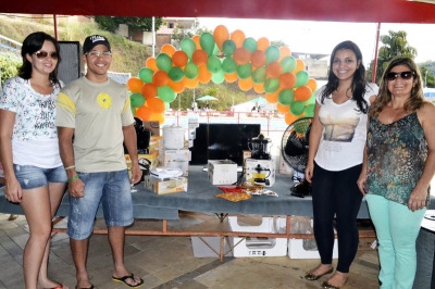 Os pr&ecirc;mios foram sorteados entre os participantes da Festa