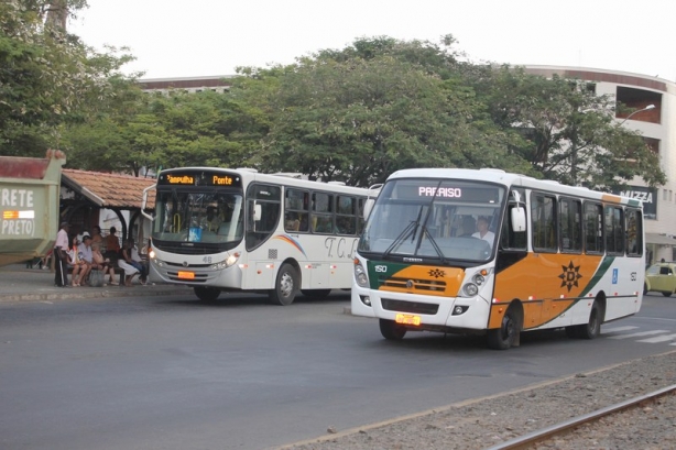 A Via&ccedil;&atilde;o Dorico n&atilde;o est&aacute; atendendo seis linhas de &ocirc;nibus na cidade