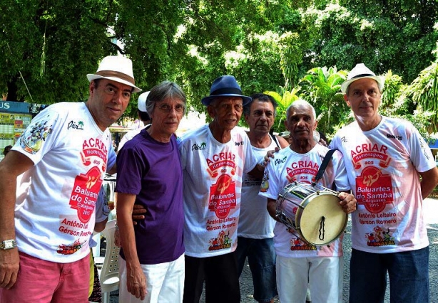 Dire&ccedil;&atilde;o da Acriar, homenageados e o secret&aacute;rio de Cultura, Zeca Junqueira