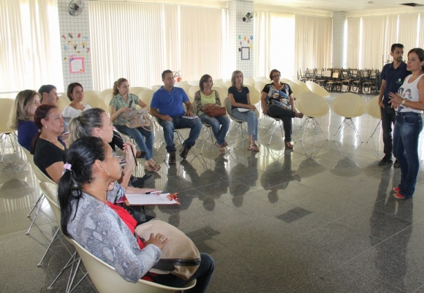 A Secretaria Municipal de Educação vem realizando discussões temáticas visando a elaboração do Plano