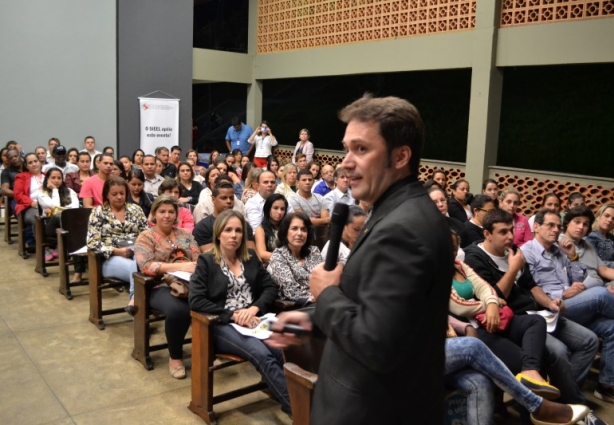 Ricardo Gandra falou para um auditório lotado de profissionais de vendas