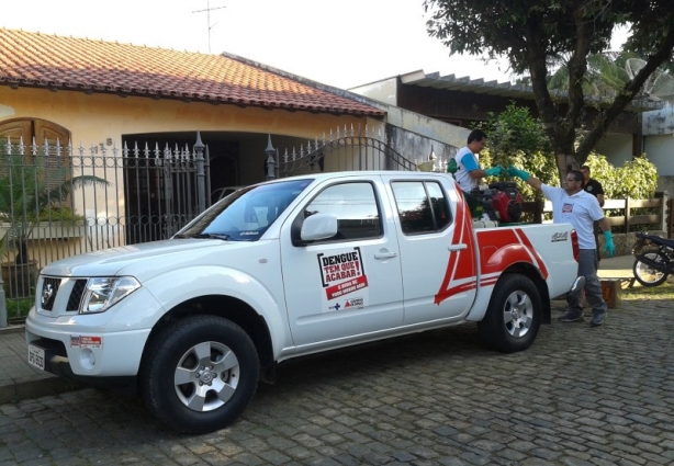 A utilização do carro "Fumacê" está contribuindo para reduzir os casos de Dengue na cidade