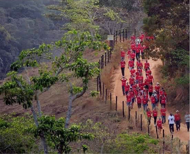 A caminhada de f&eacute; foi transferida para o pr&oacute;ximo domingo, dia 20 de setembro por causa da chuva que cai sobre Cataguases e regi&atilde;o