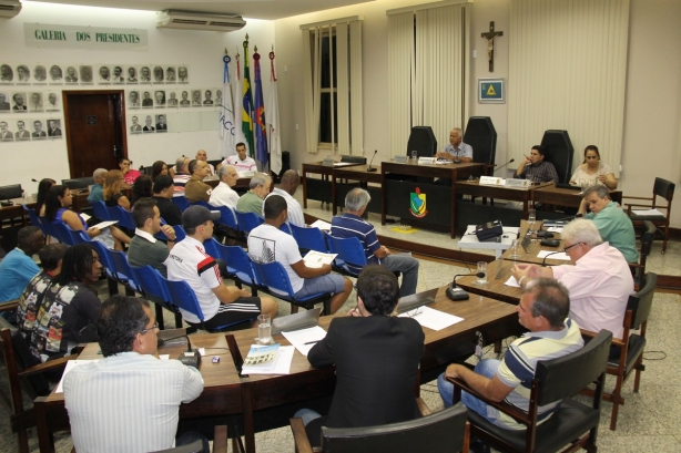 A C&acirc;mara recebeu grande p&uacute;blico que prestigiou a sess&atilde;o solene