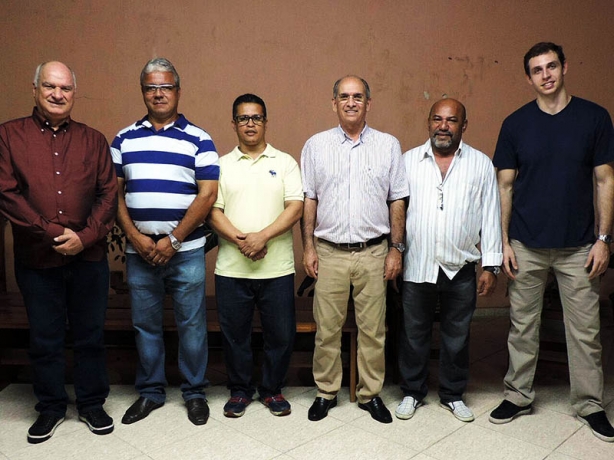 Lideran&ccedil;as dos partidos que est&atilde;o apoiando o pr&eacute;-candidato Ant&ocirc;nio Lage, durante encontro com a dire&ccedil;&atilde;o do PHS 