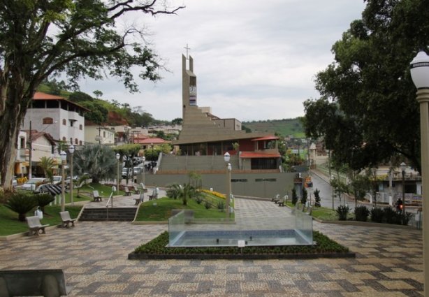 A 1ª FECOE acontece nesta Praça, que fica no Centro da cidade onde também vão acontecer shows musicais