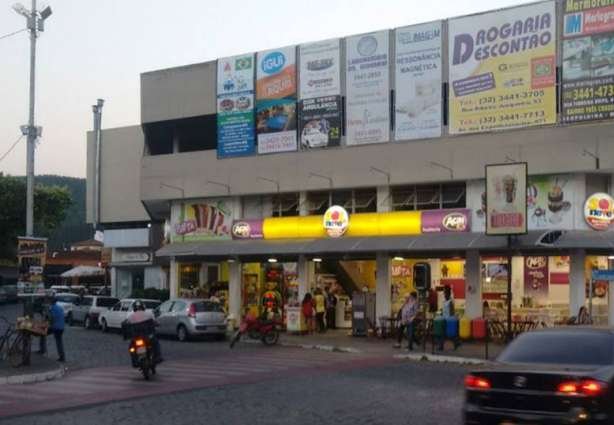 Shopping LAC em Leopoldina, é um dos pontos comerciais onde a Cerqueiras Publicidades está presente