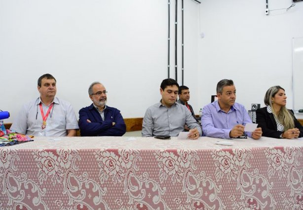 a abertura do curso Técnico Têxtil contou com a presença da direção da Companhia Industrial